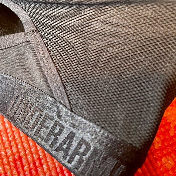 Brand new Under Armour Heat Gear athletic bra, size 36DD. - Picture 4 of 6